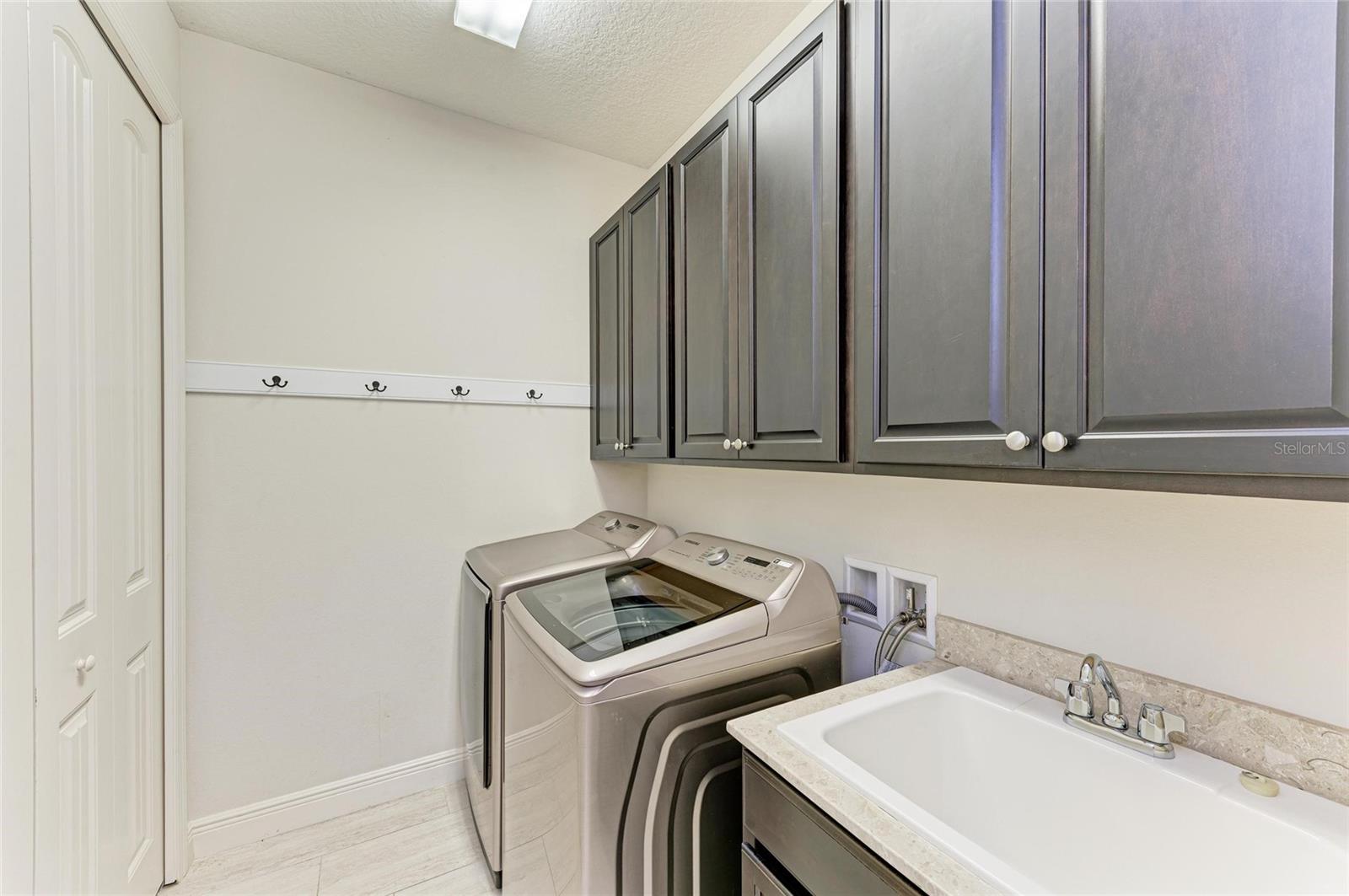 535 HONEYFLOWER LOOP