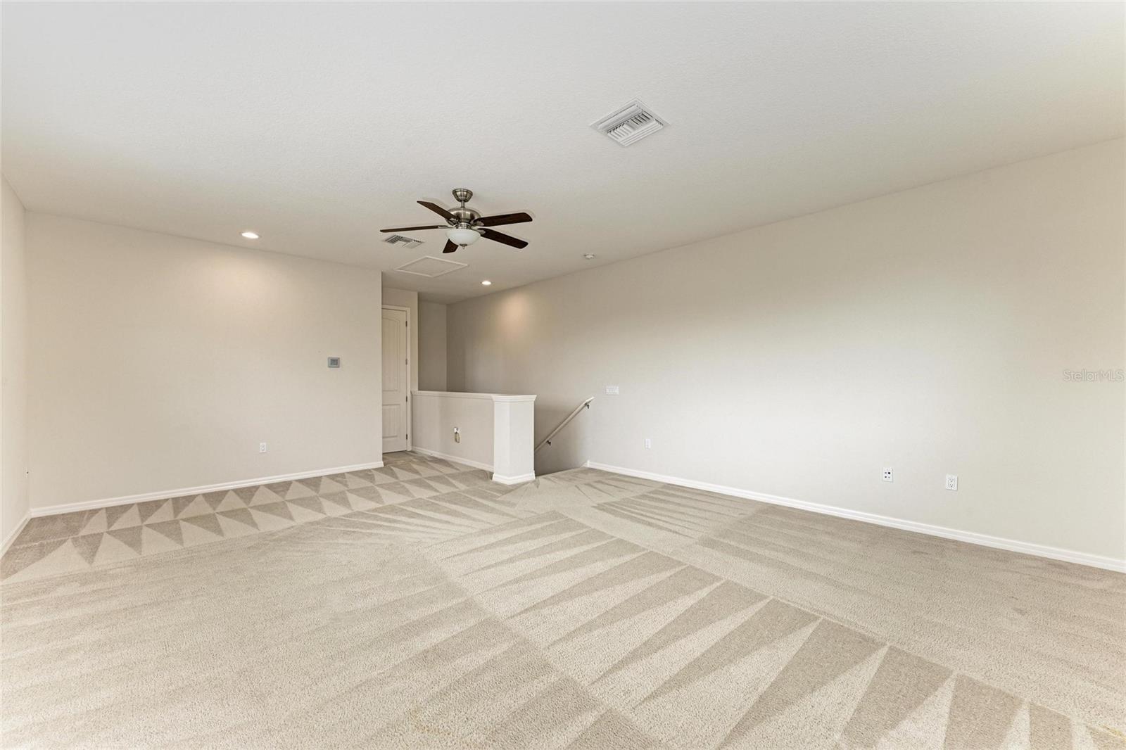 535 HONEYFLOWER LOOP