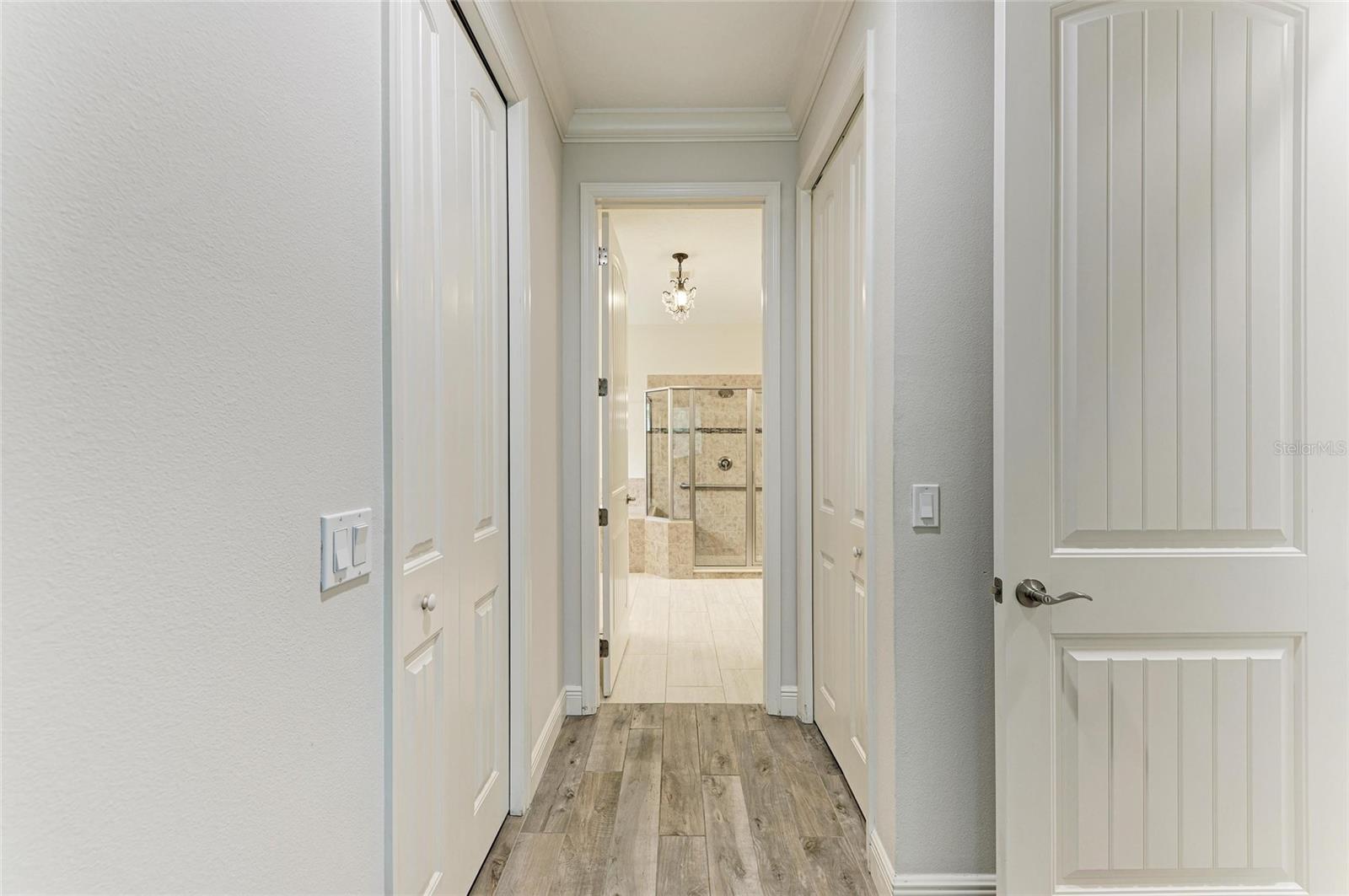 535 HONEYFLOWER LOOP