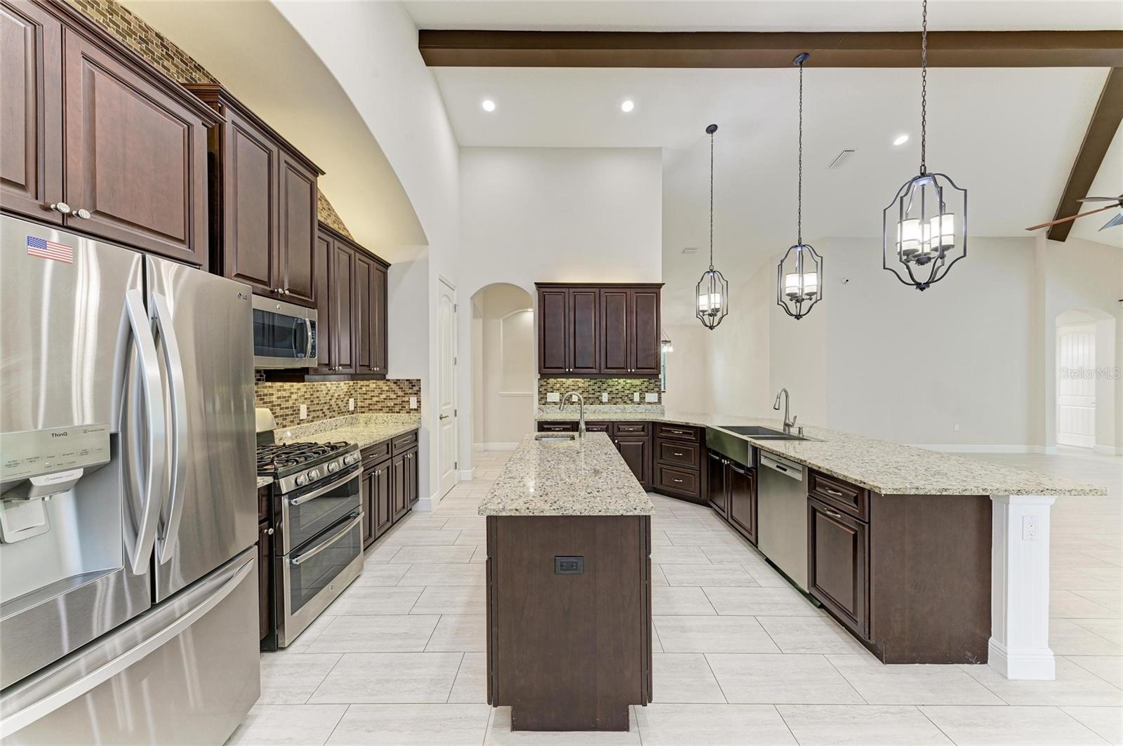 535 HONEYFLOWER LOOP