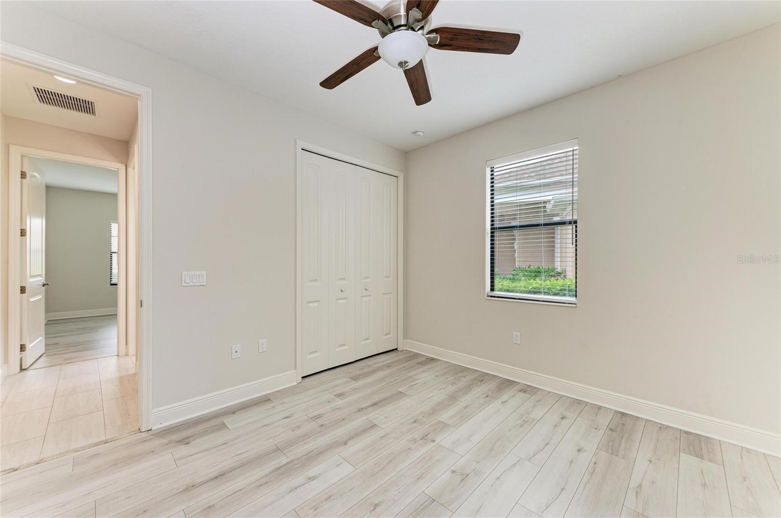 535 HONEYFLOWER LOOP