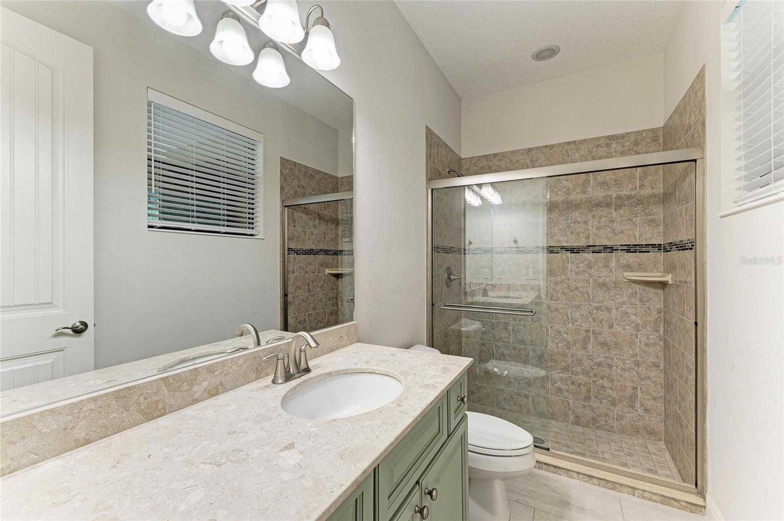 535 HONEYFLOWER LOOP