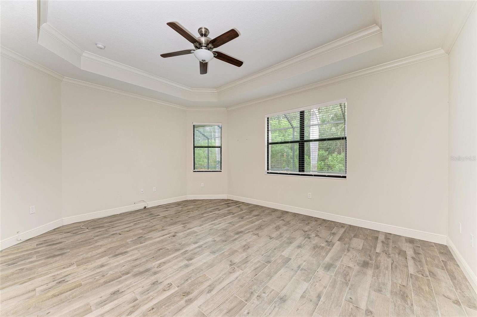 535 HONEYFLOWER LOOP