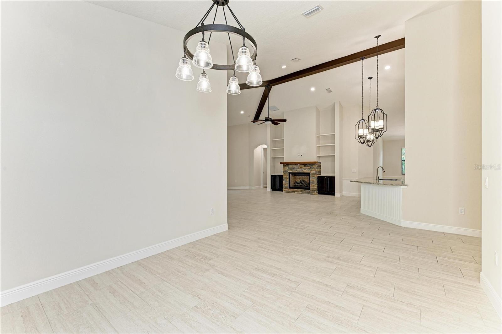 535 HONEYFLOWER LOOP