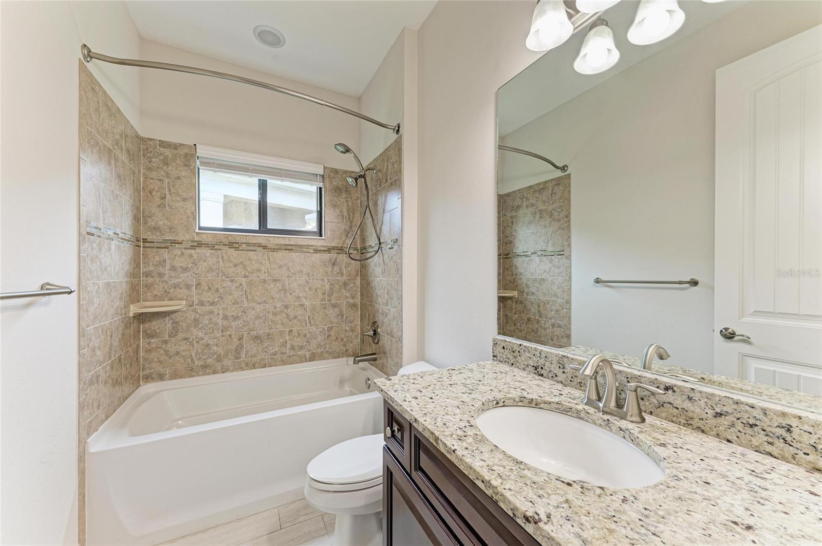 535 HONEYFLOWER LOOP