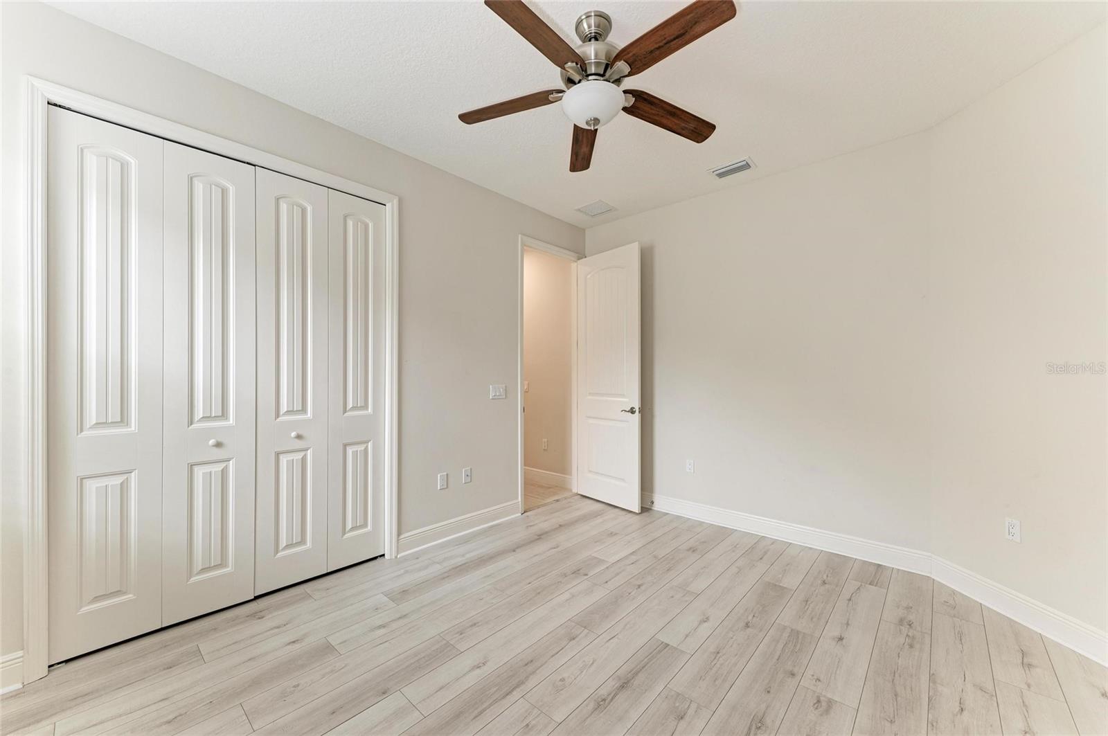 535 HONEYFLOWER LOOP