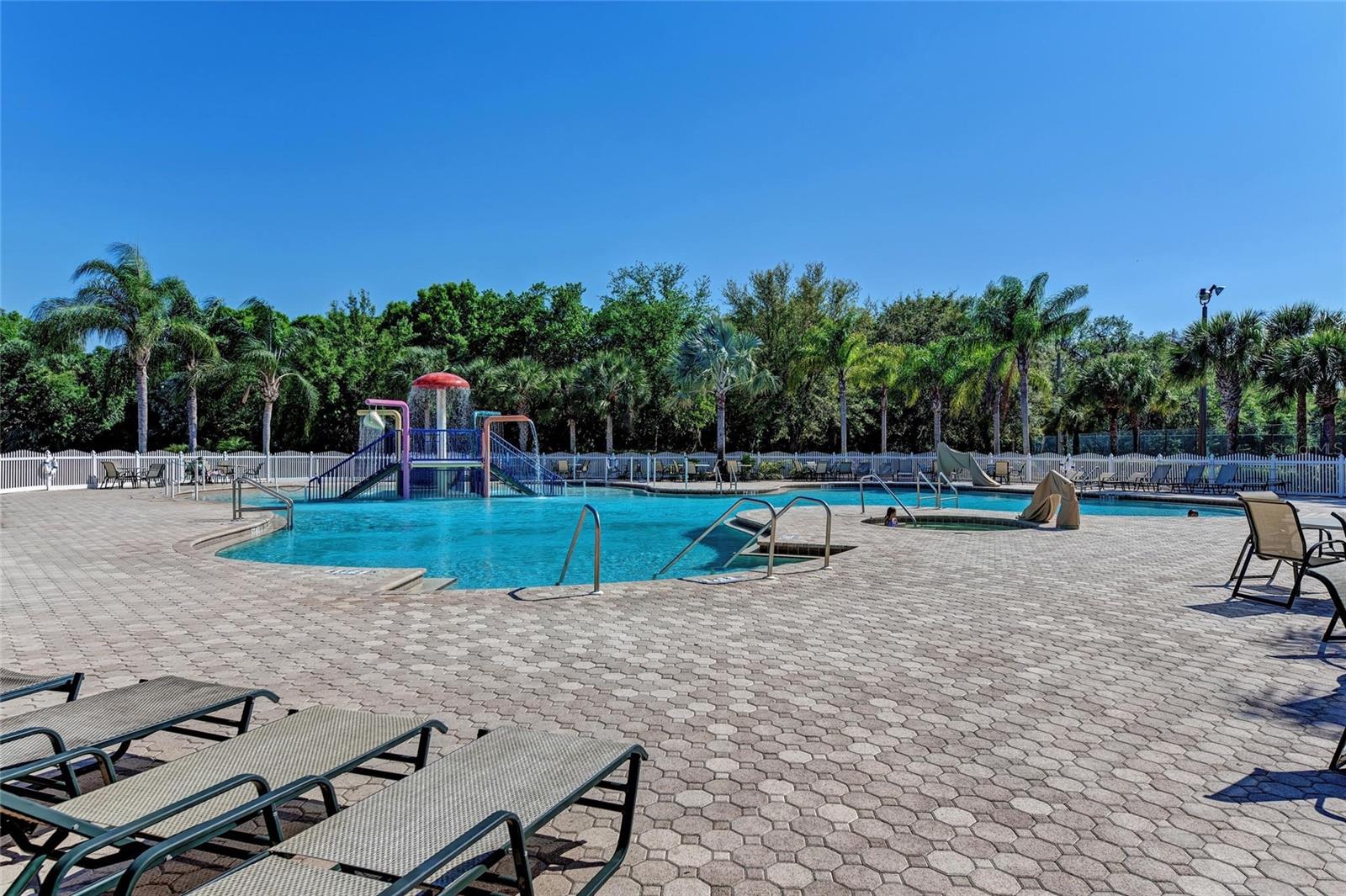 535 HONEYFLOWER LOOP