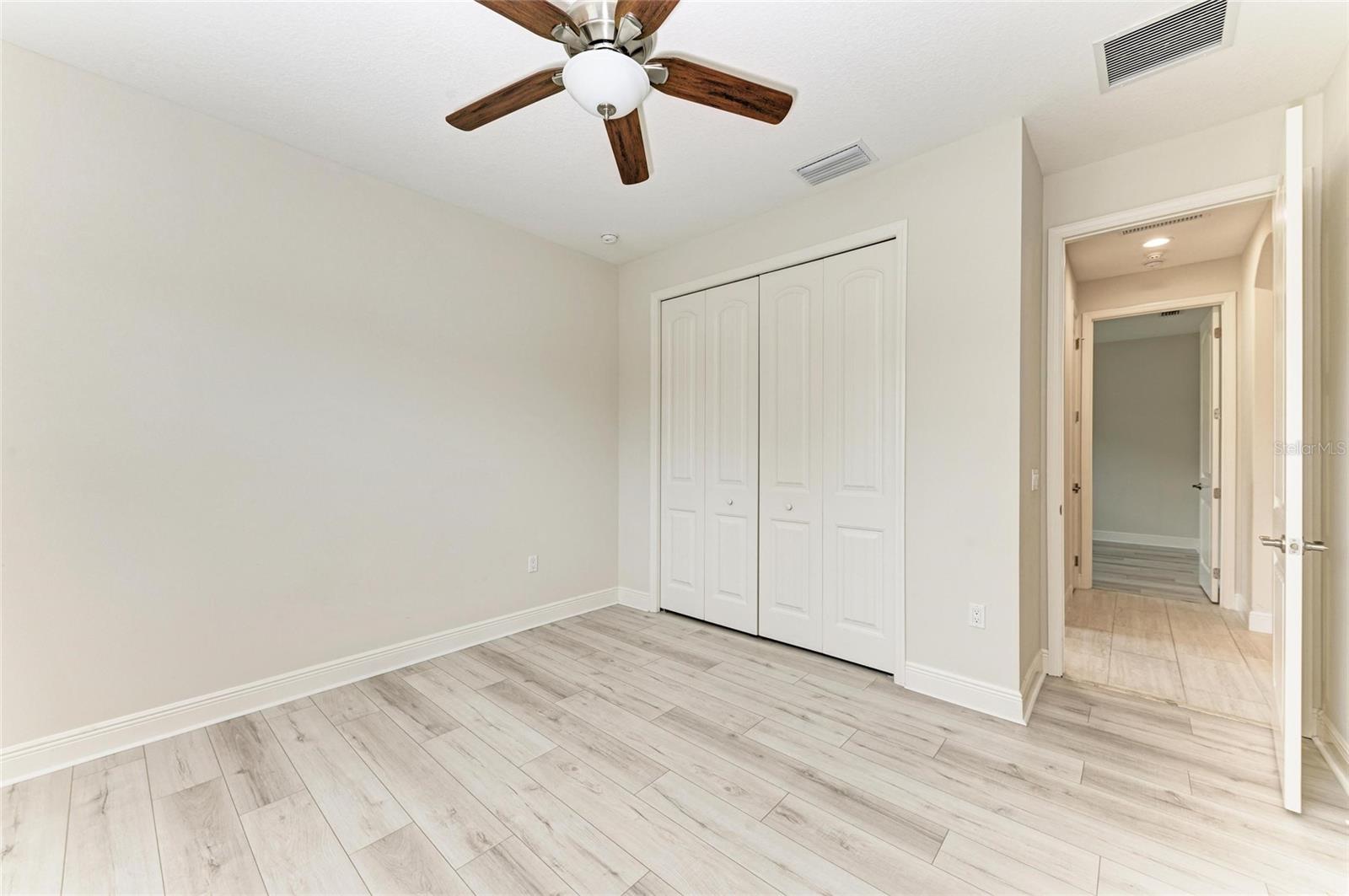 535 HONEYFLOWER LOOP