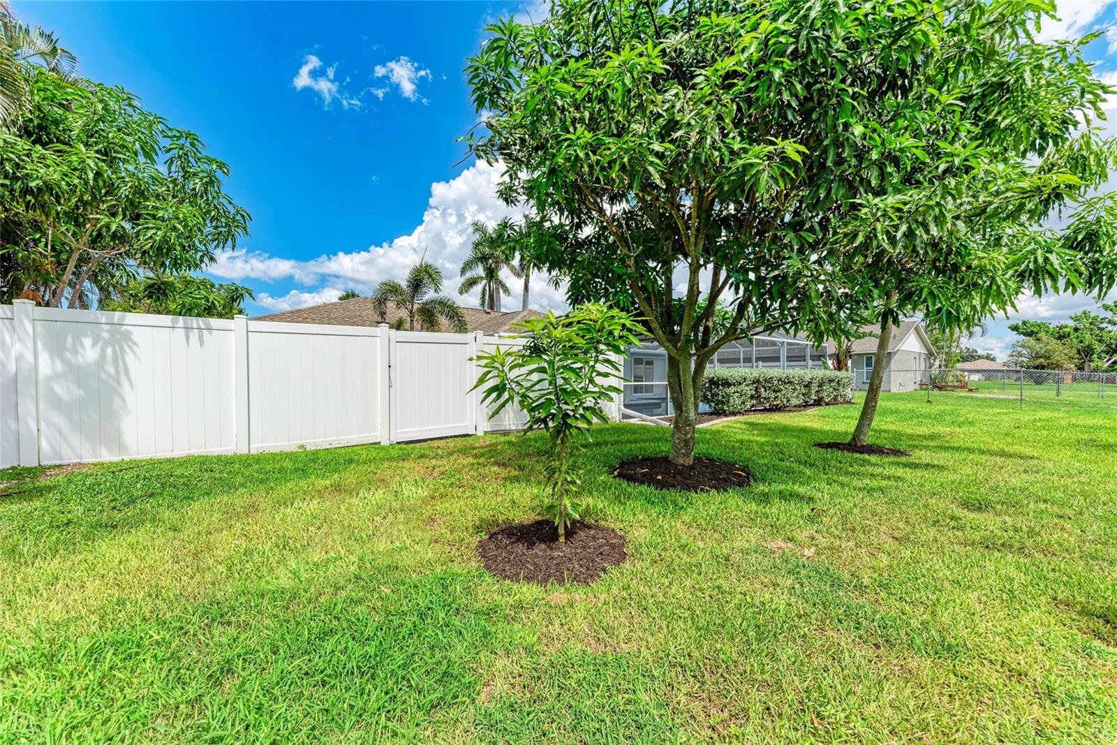 1907 14TH STREET CT W