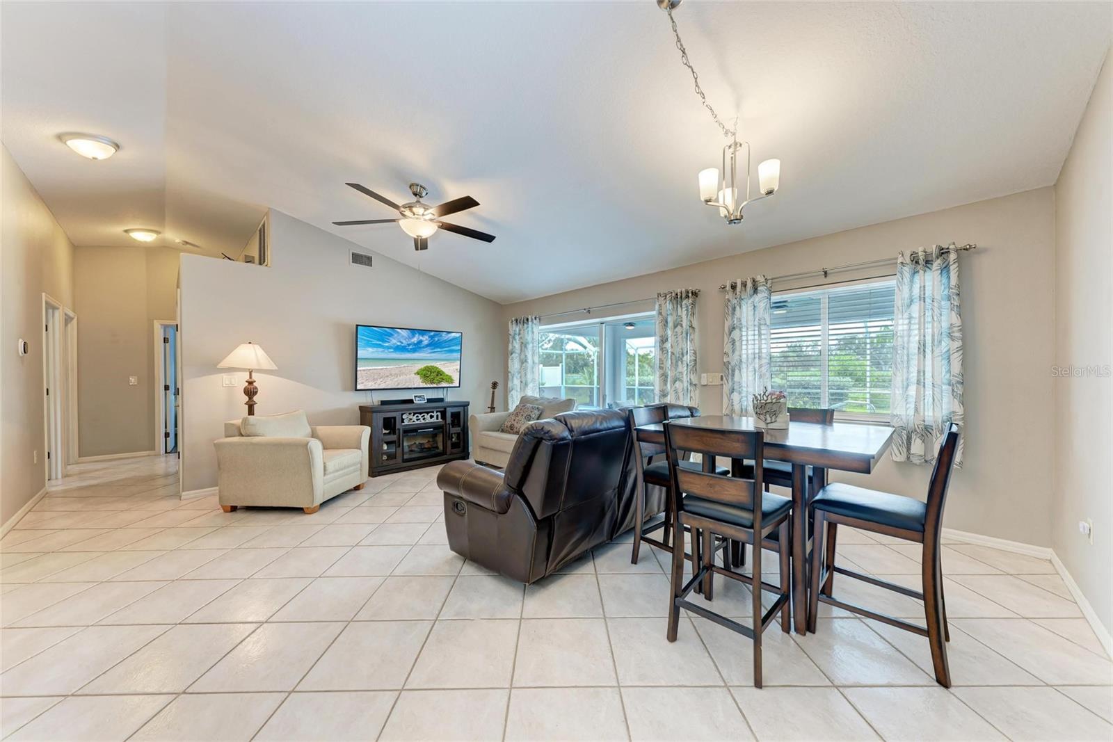 1907 14TH STREET CT W