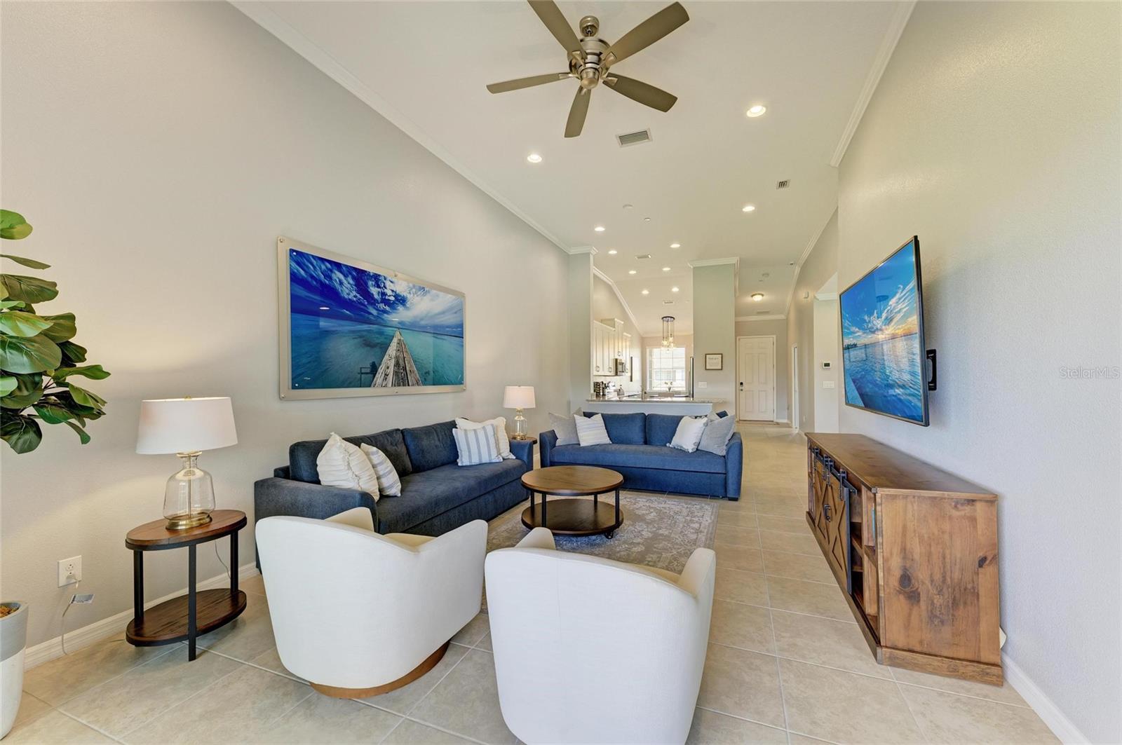 13816 MESSINA LOOP #201