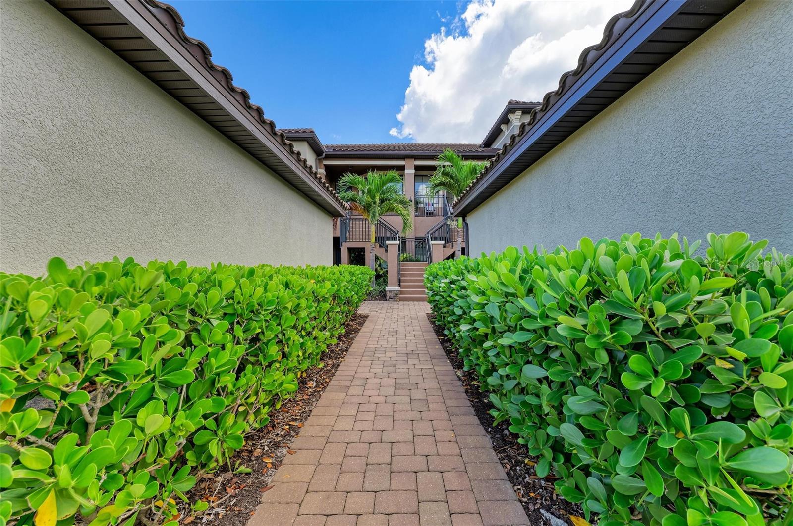 13816 MESSINA LOOP #201