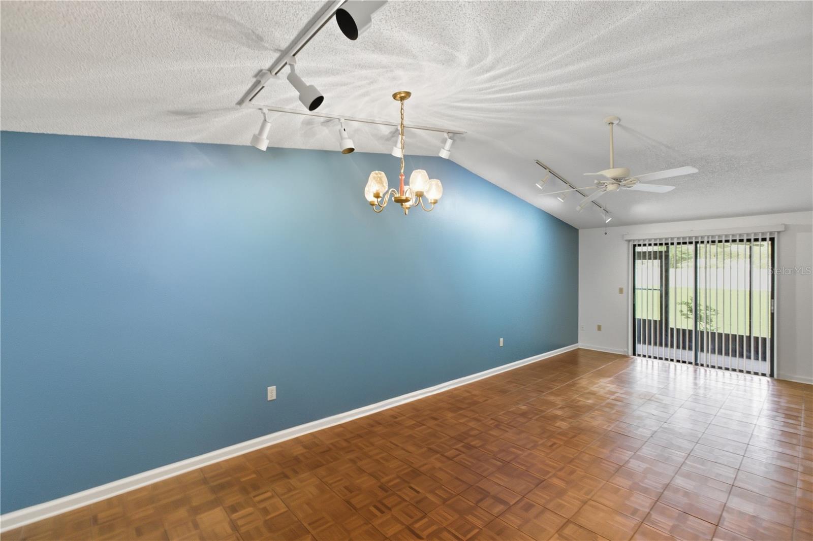 5908 36TH AVENUE CIR W