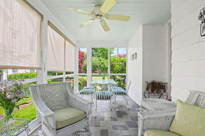 8 Grant Avenue
