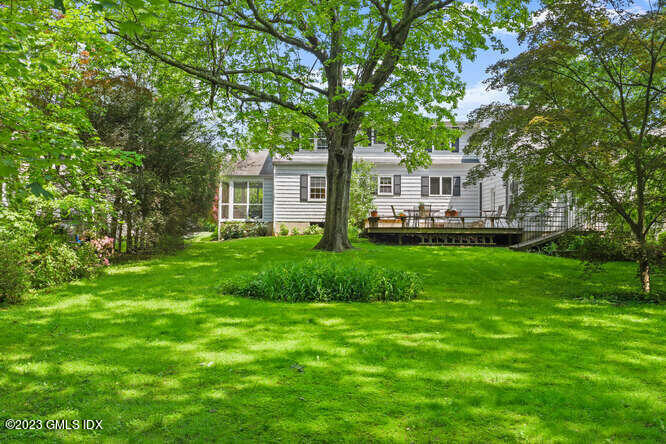 8 Grant Avenue