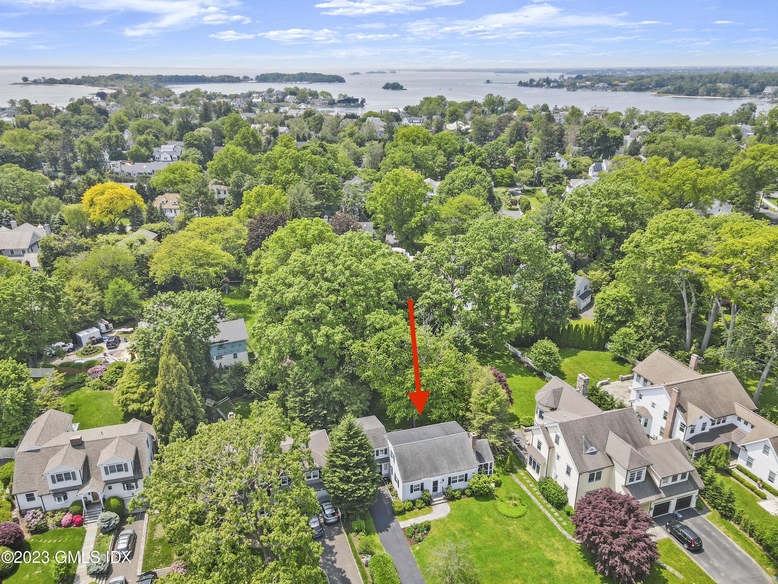 8 Grant Avenue