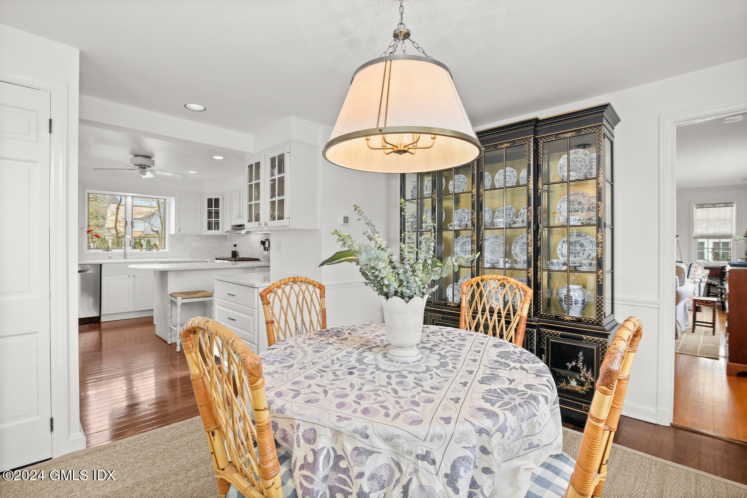 8 Grant Avenue