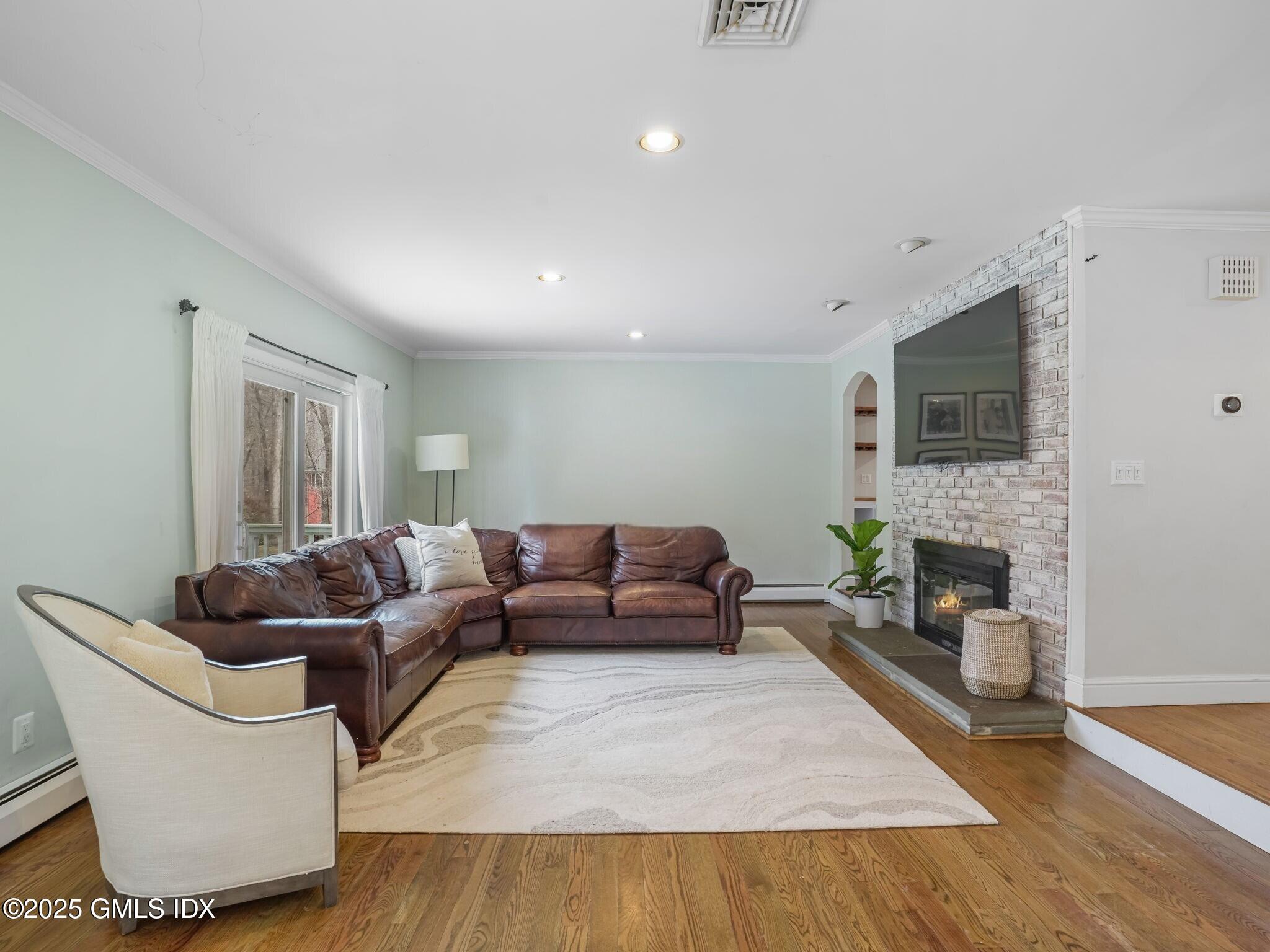 216 Barclay Drive