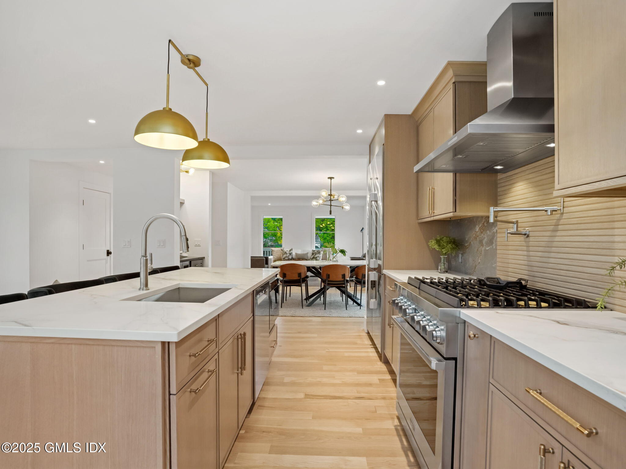 24 Valley Road, Cos Cob