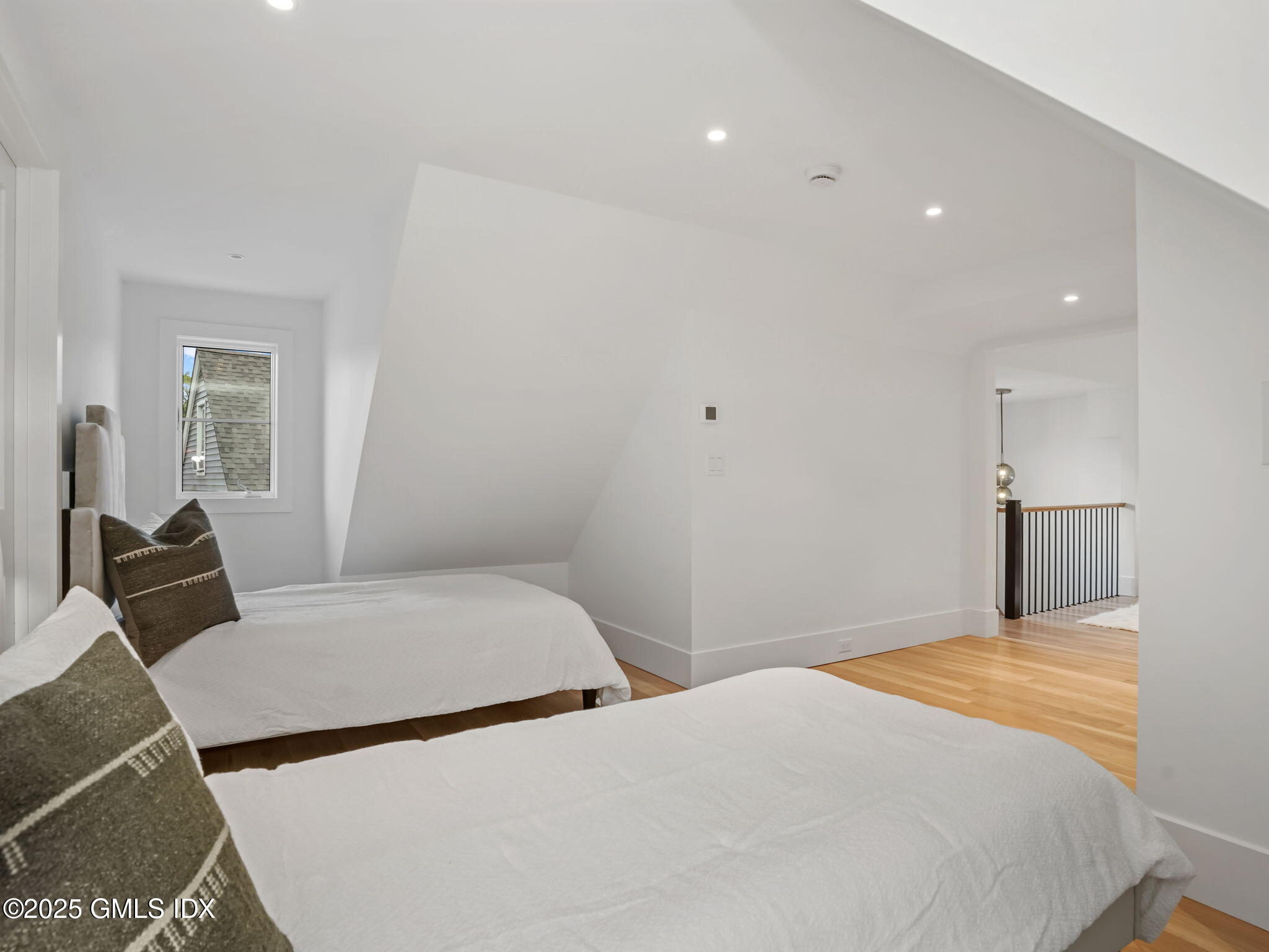 24 Valley Road, Cos Cob