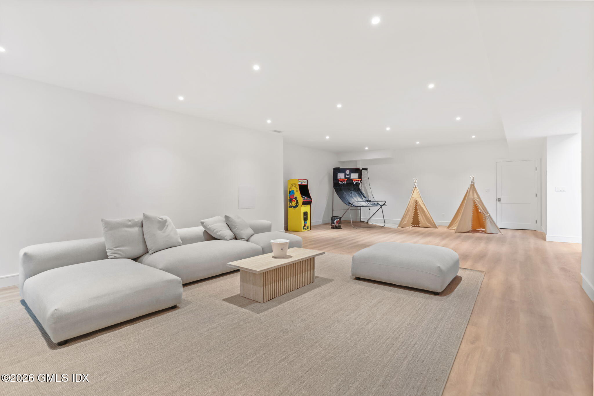 2 Potter Drive