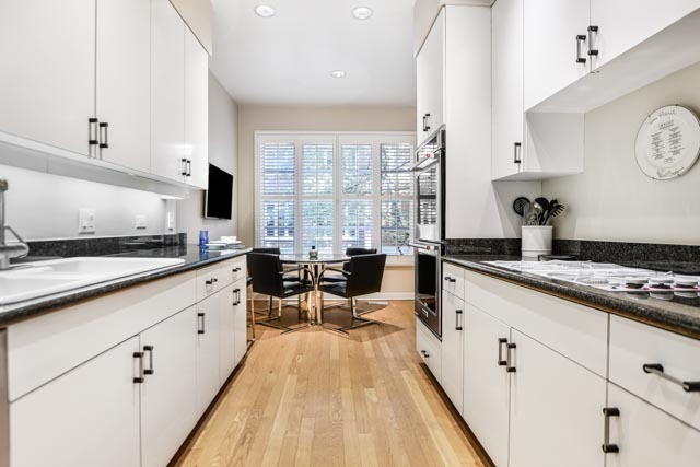 2145 N Clark Street Unit: F