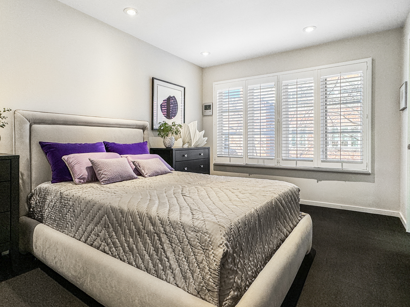 2145 N Clark Street Unit: F