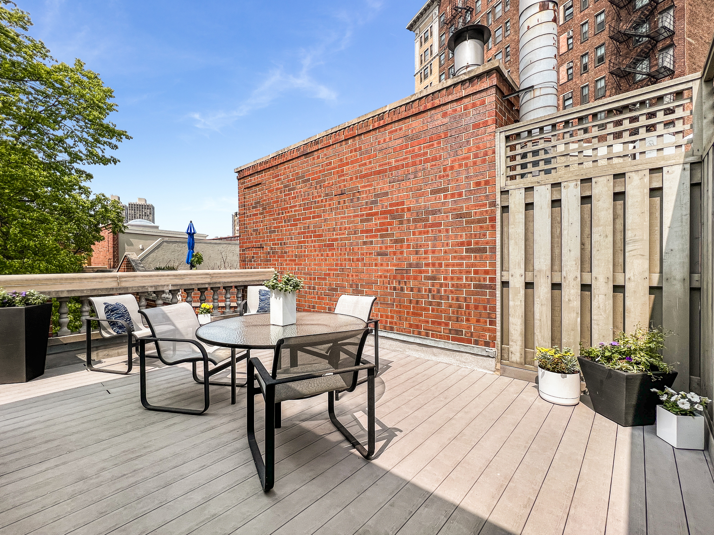 2145 N Clark Street Unit: F