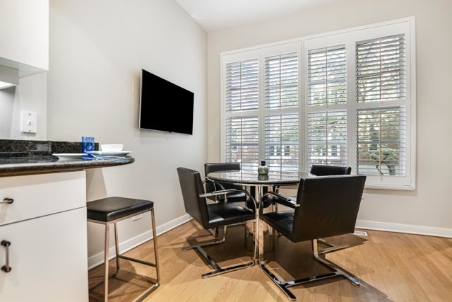 2145 N Clark Street Unit: F