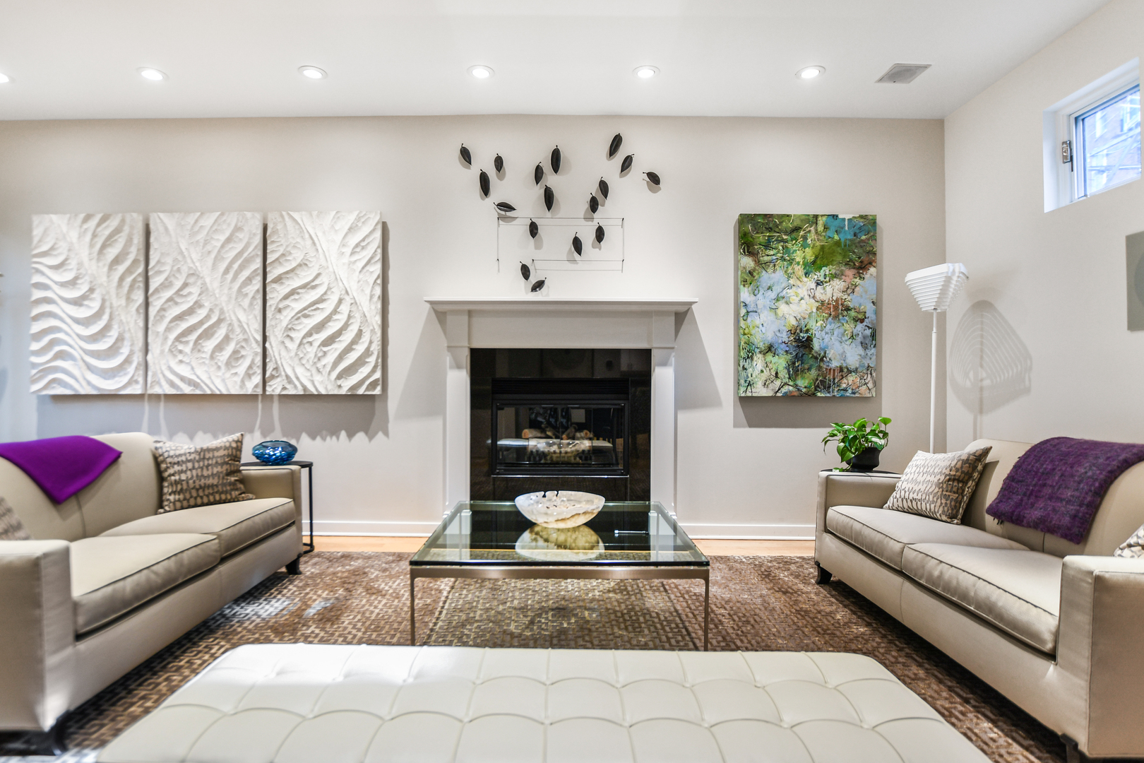 2145 N Clark Street Unit: F