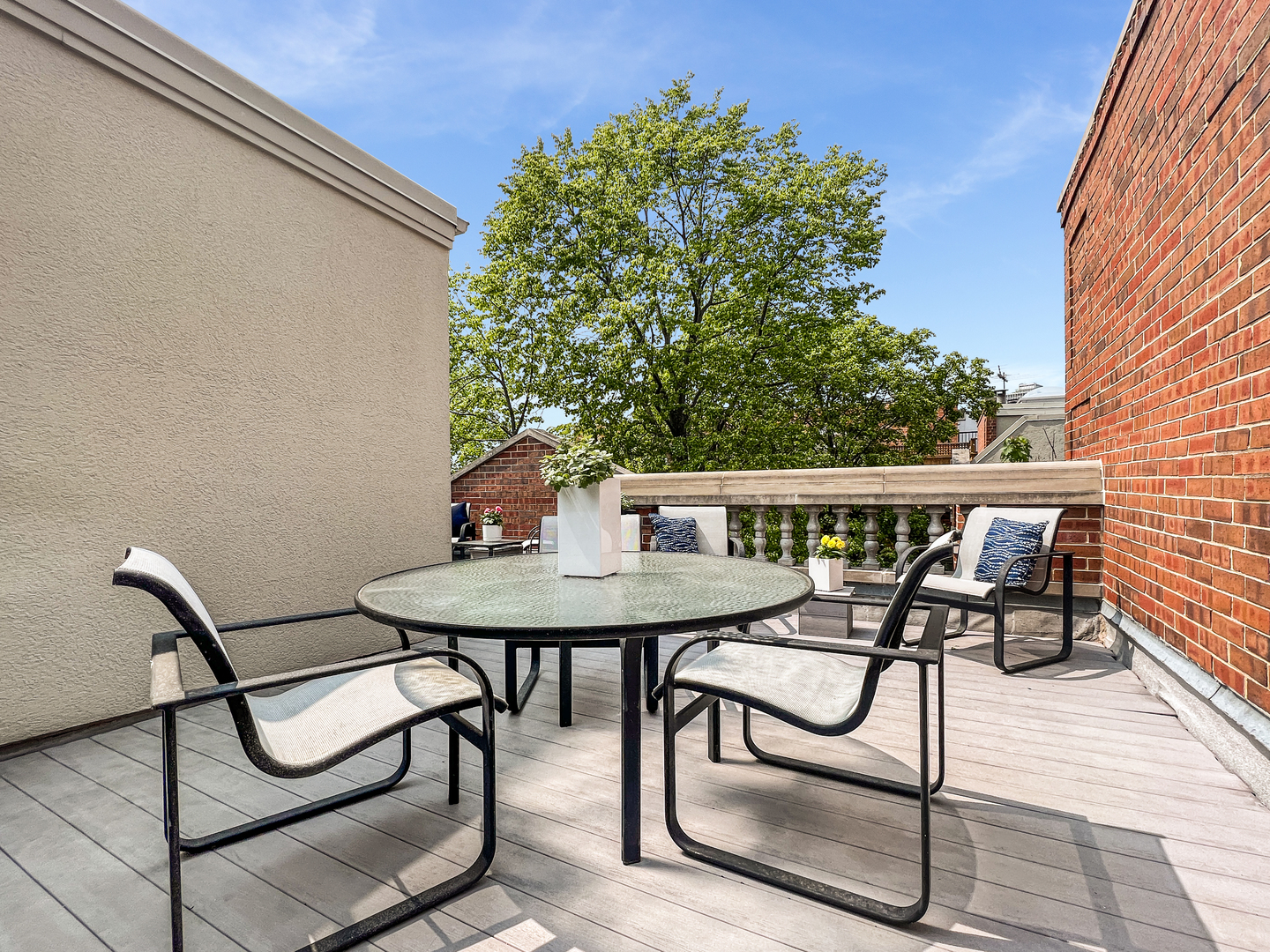 2145 N Clark Street Unit: F