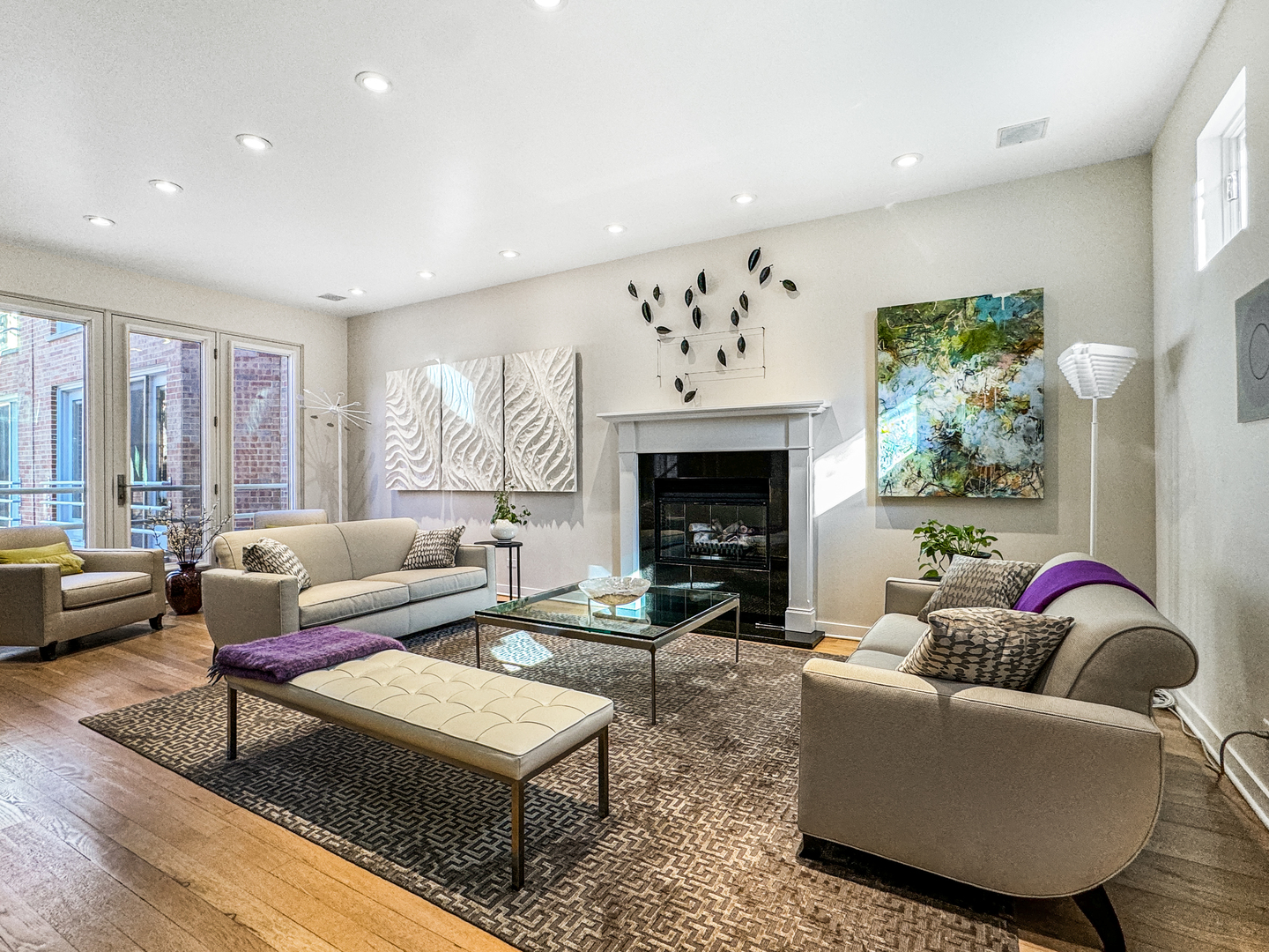 2145 N Clark Street Unit: F