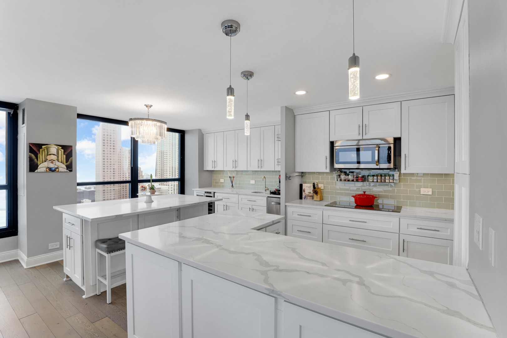 1030 N STATE Street Unit: 47EF