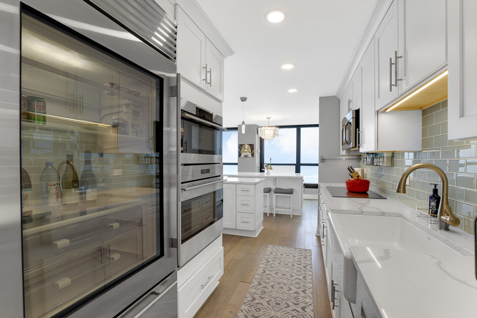 1030 N STATE Street Unit: 47EF