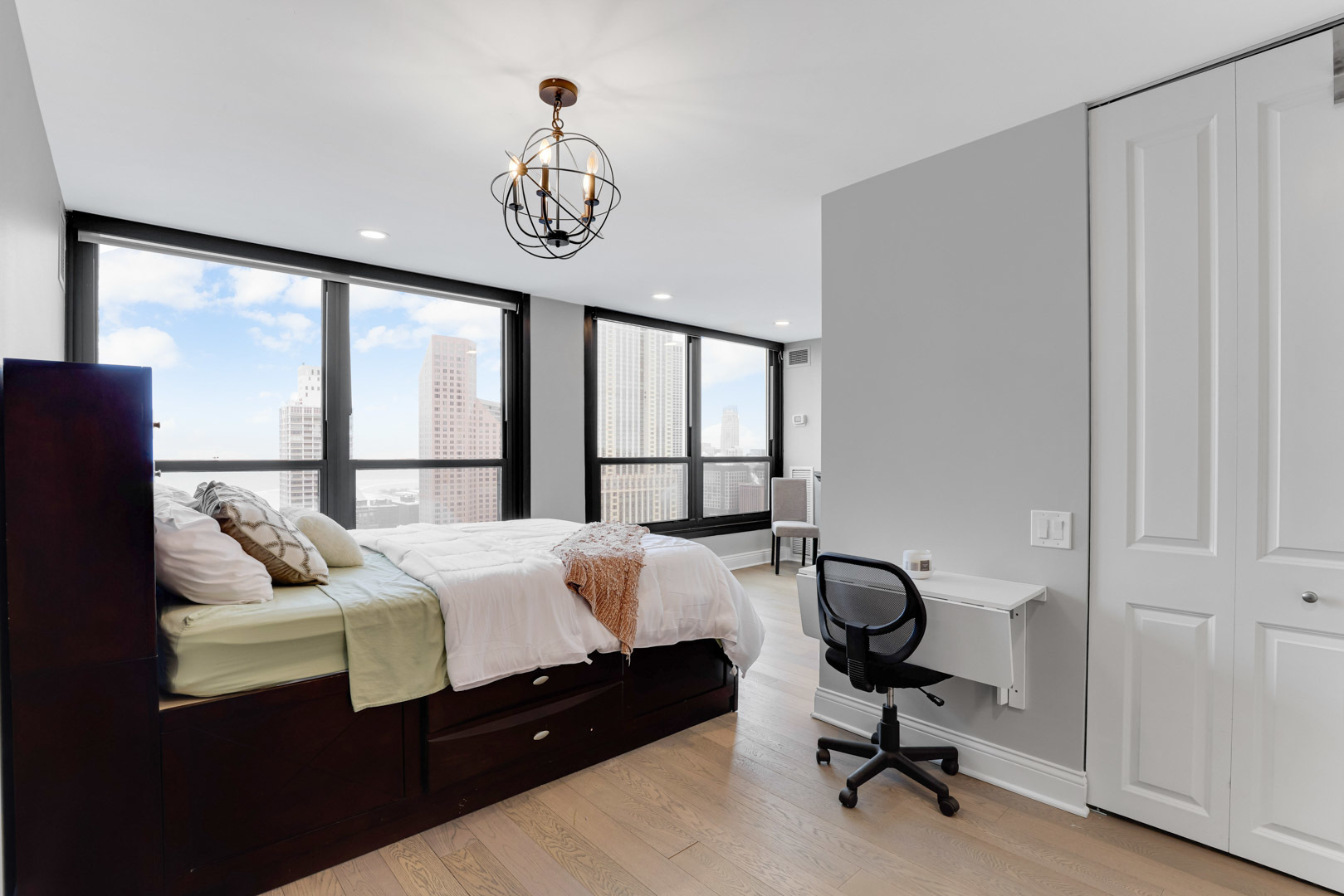 1030 N STATE Street Unit: 47EF