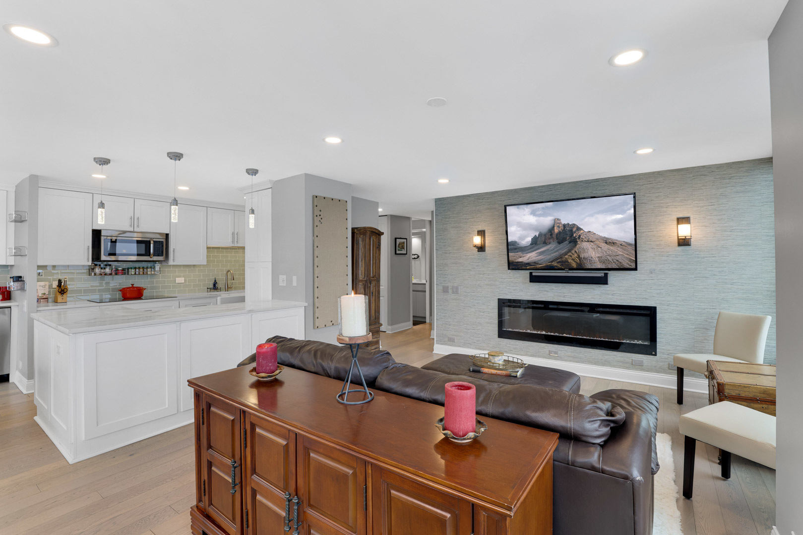 1030 N STATE Street Unit: 47EF