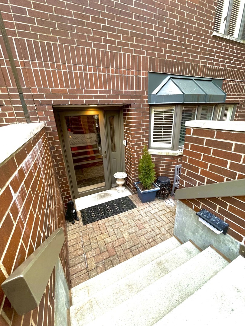 150 W Eugenie Street Unit: 28