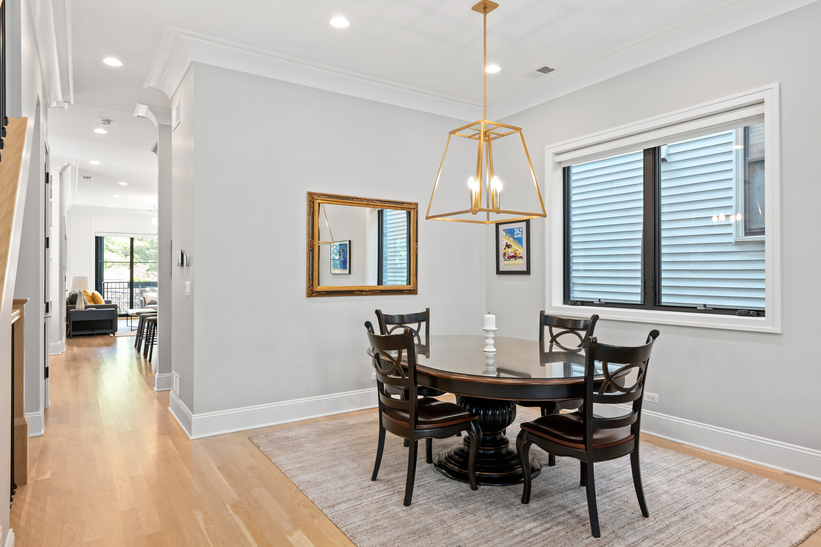 2514 N Southport Avenue Unit: 2