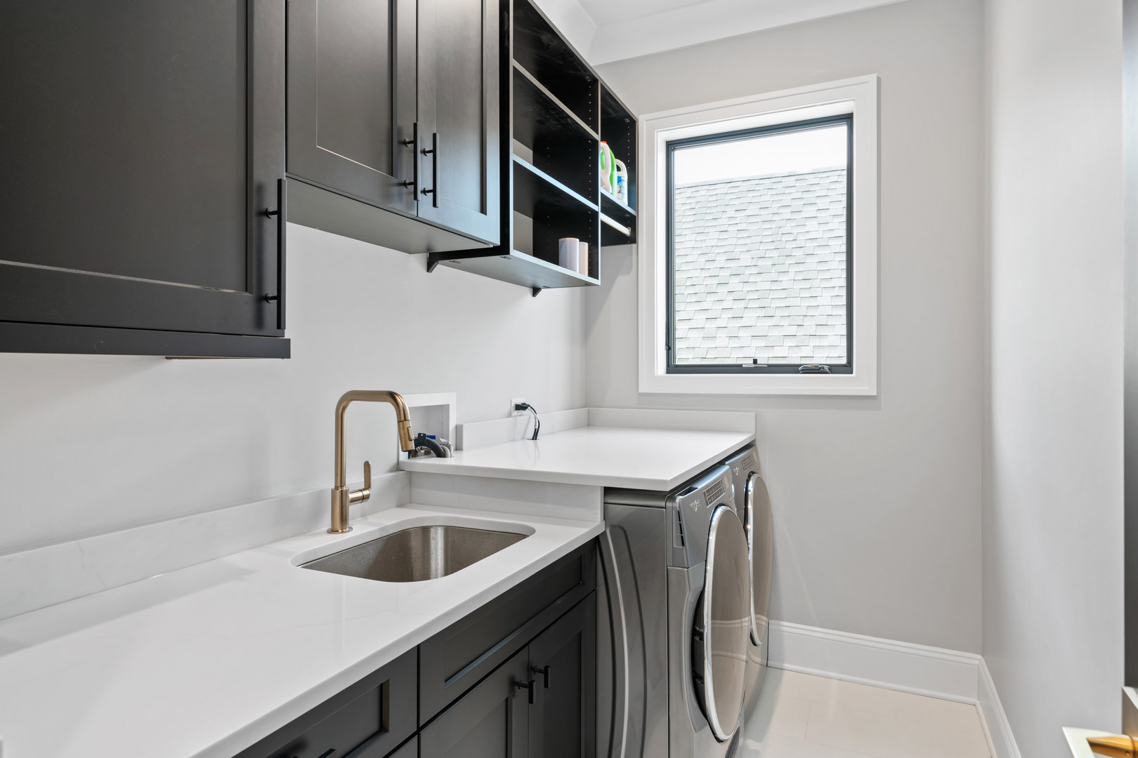 2514 N Southport Avenue Unit: 2