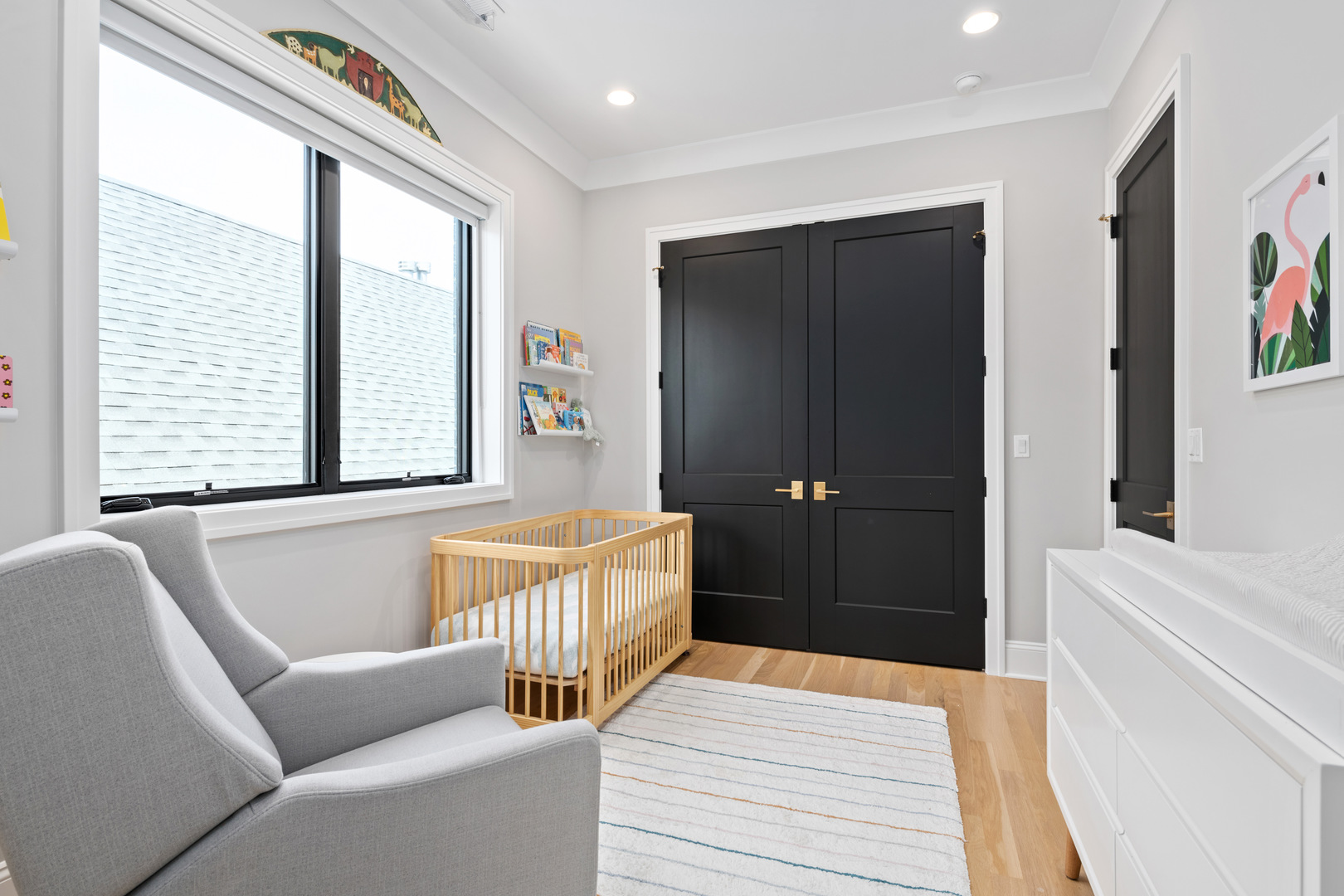 2514 N Southport Avenue Unit: 2