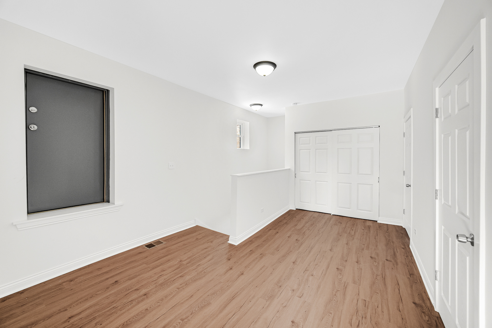 1225 N Milwaukee Avenue Unit: R