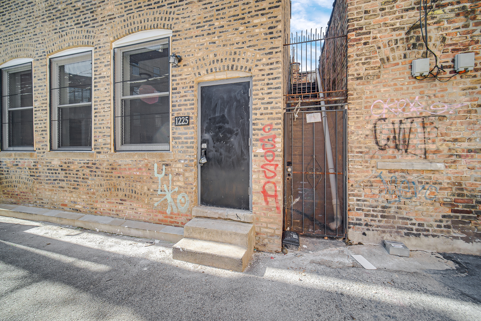 1225 N Milwaukee Avenue Unit: R