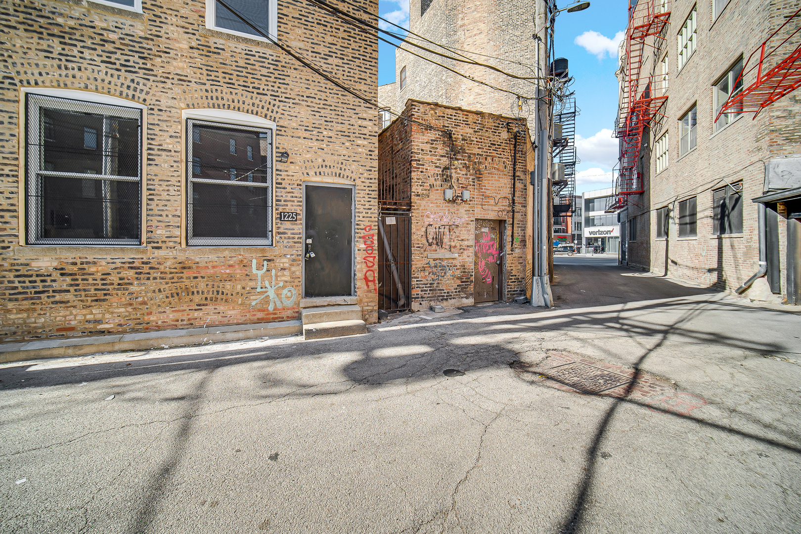 1225 N Milwaukee Avenue Unit: R