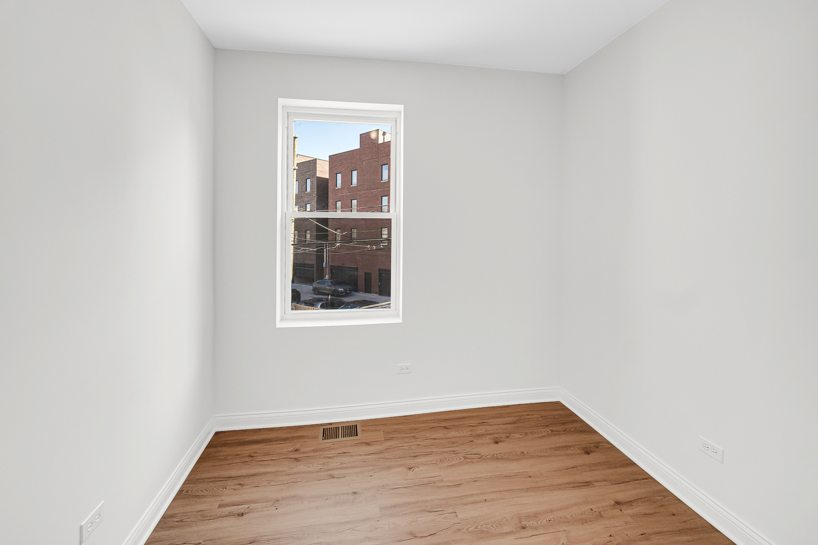 1225 N Milwaukee Avenue Unit: R