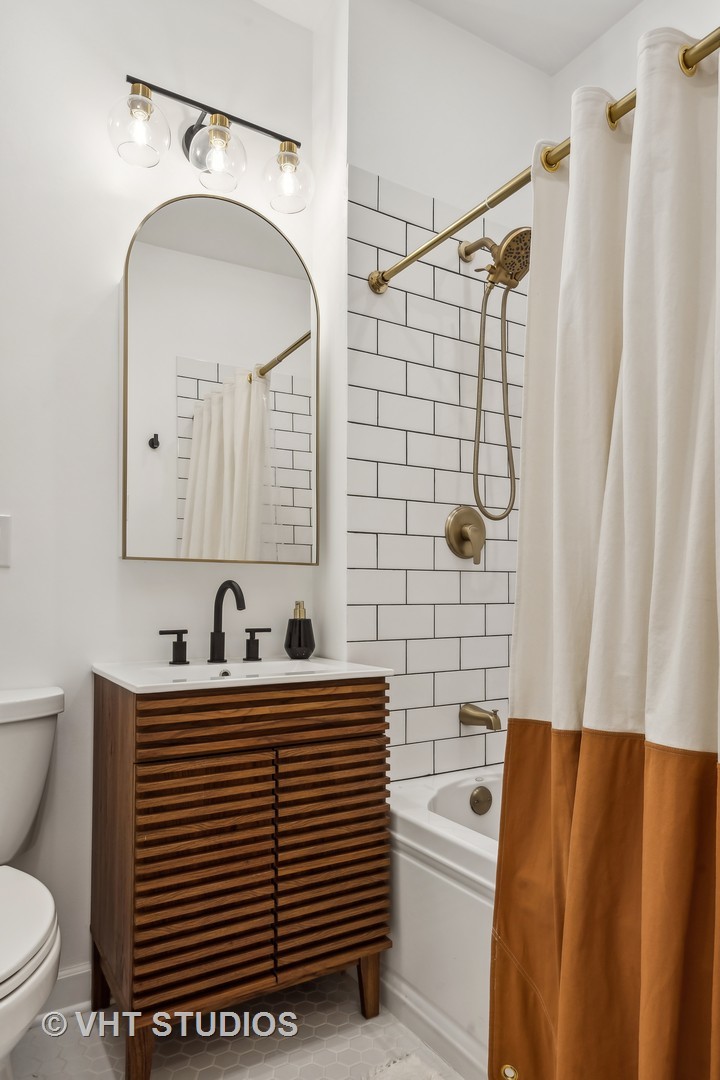 3801 N Fremont Street Unit: I