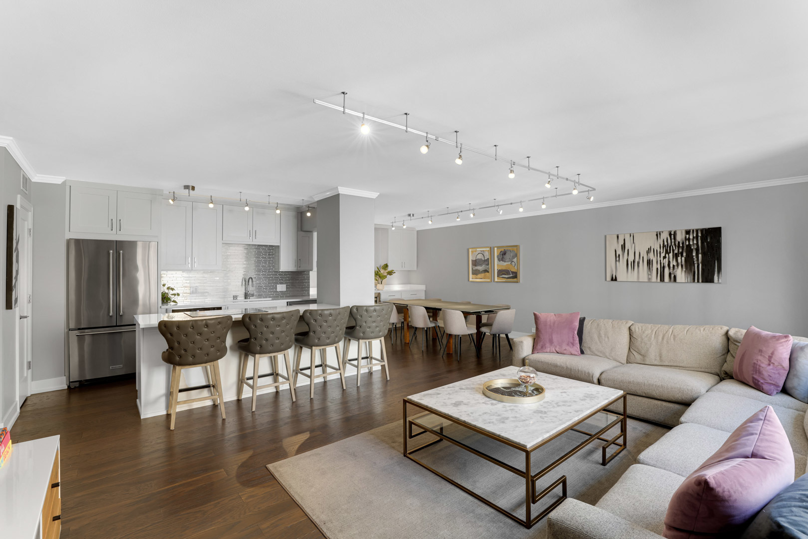 1325 N State Parkway Unit: 8F