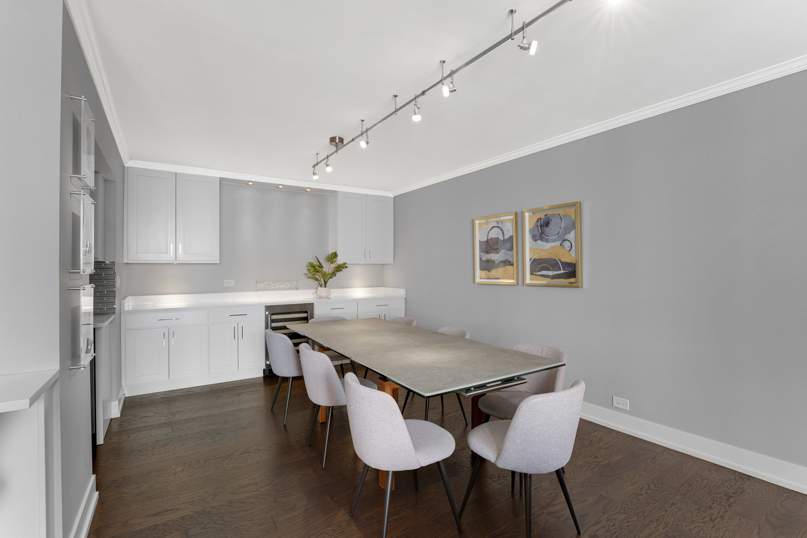 1325 N State Parkway Unit: 8F