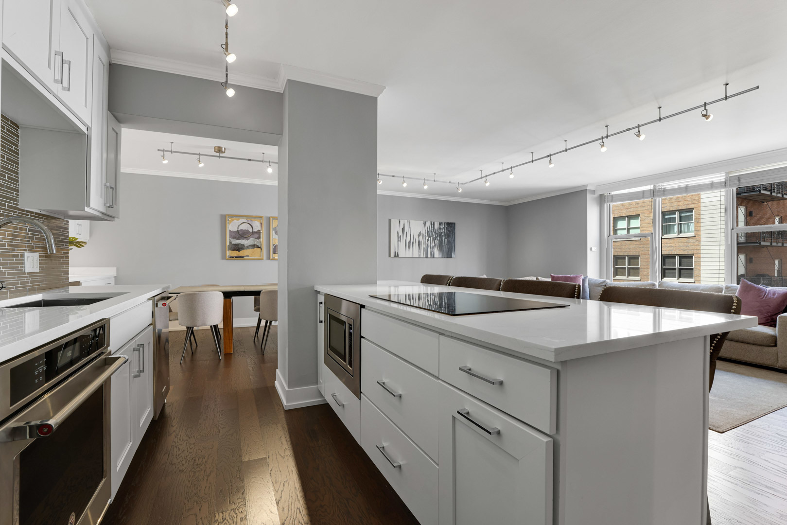 1325 N State Parkway Unit: 8F