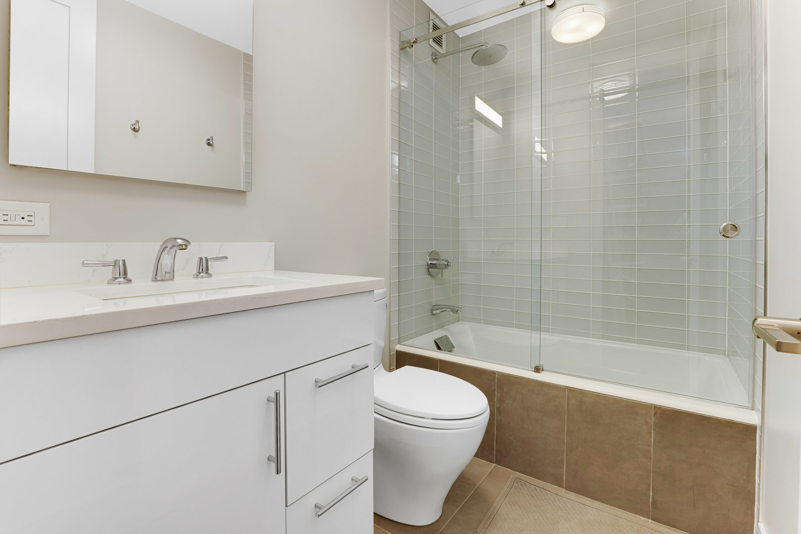 1325 N State Parkway Unit: 8F