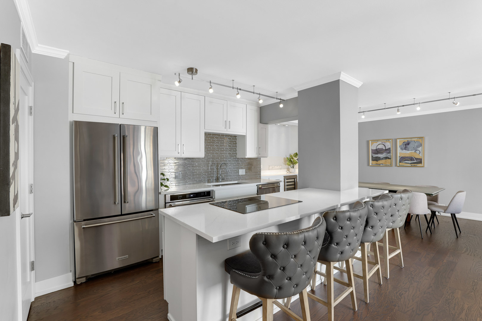 1325 N State Parkway Unit: 8F
